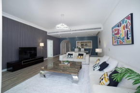 Lux Living on Palm Jumeirah With Pool & Beach Access